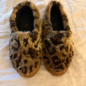 Acorn Leopard Print Women's Slippers